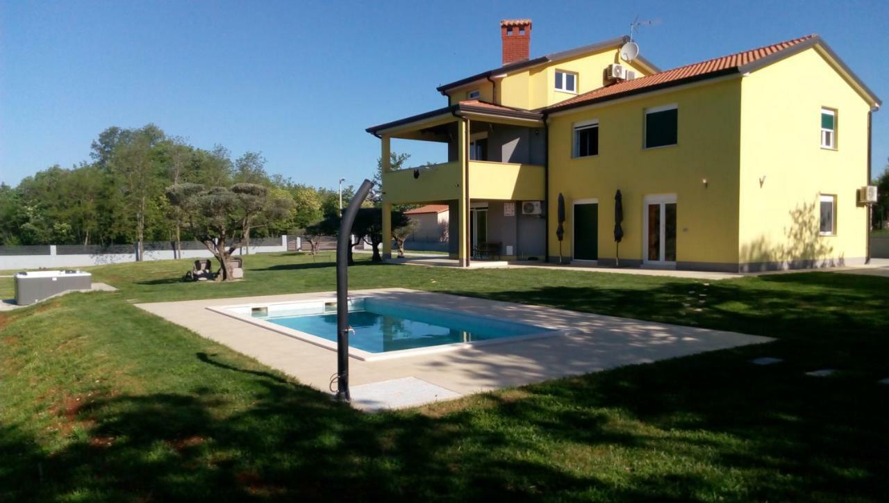 Villanova Apartments Porec Exterior photo